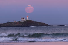 Nubble Moonrise I