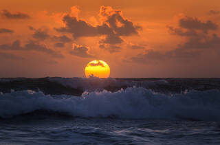 Breaking the Horizon