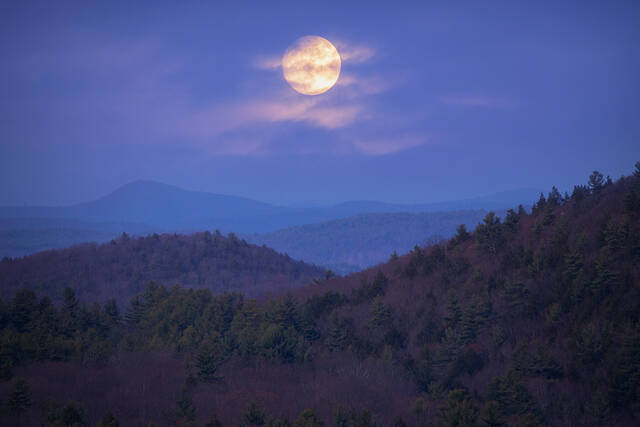 Moonrise over the Quabbin print